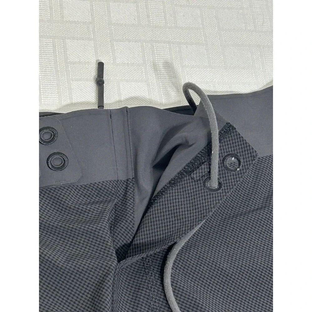 Lululemon El Current Board Shorts Mens Size 30-32 Non-Lined Black Gray Swim Surf